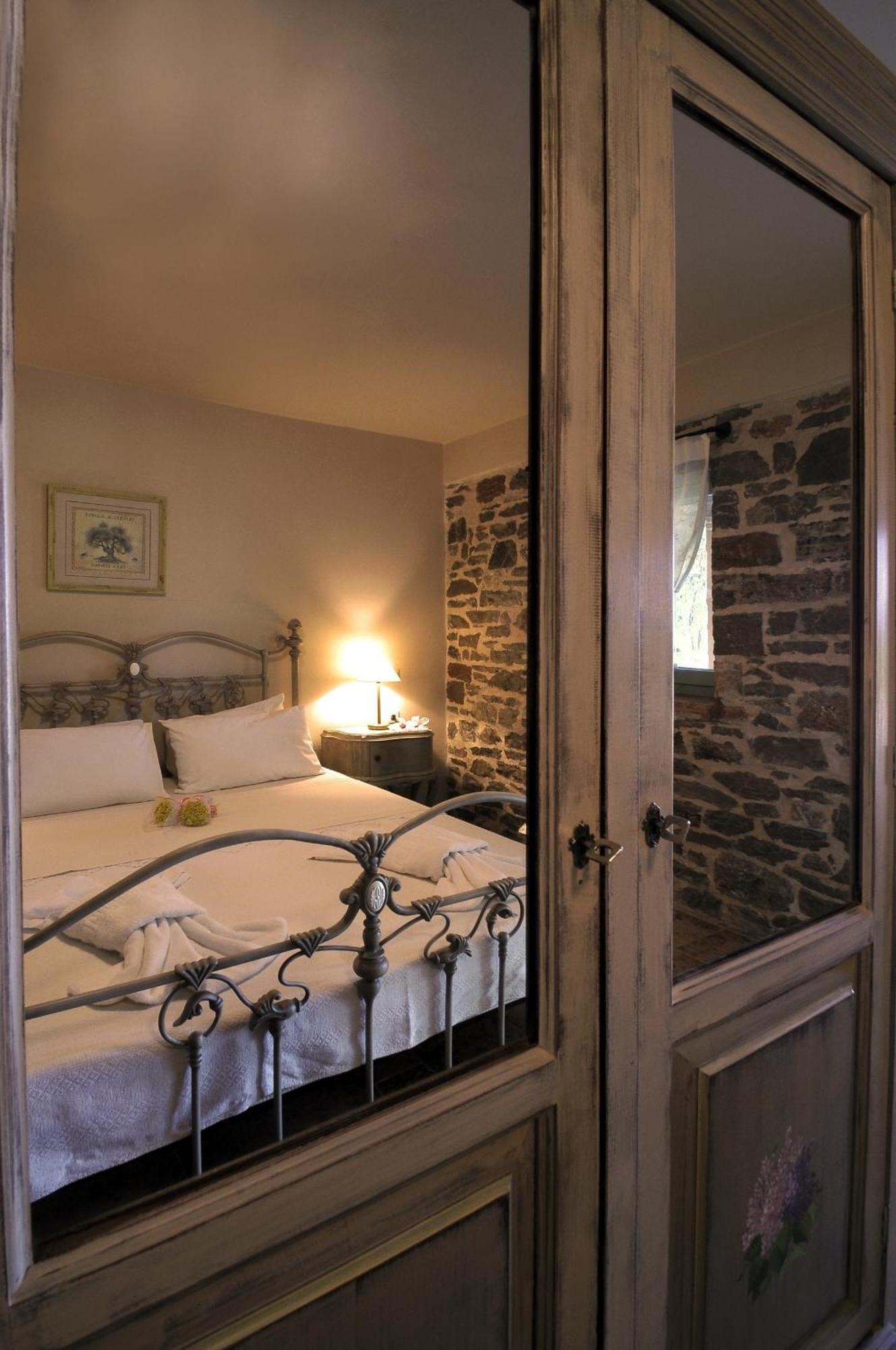 Palaeopoli Villas Avlemonas Room photo